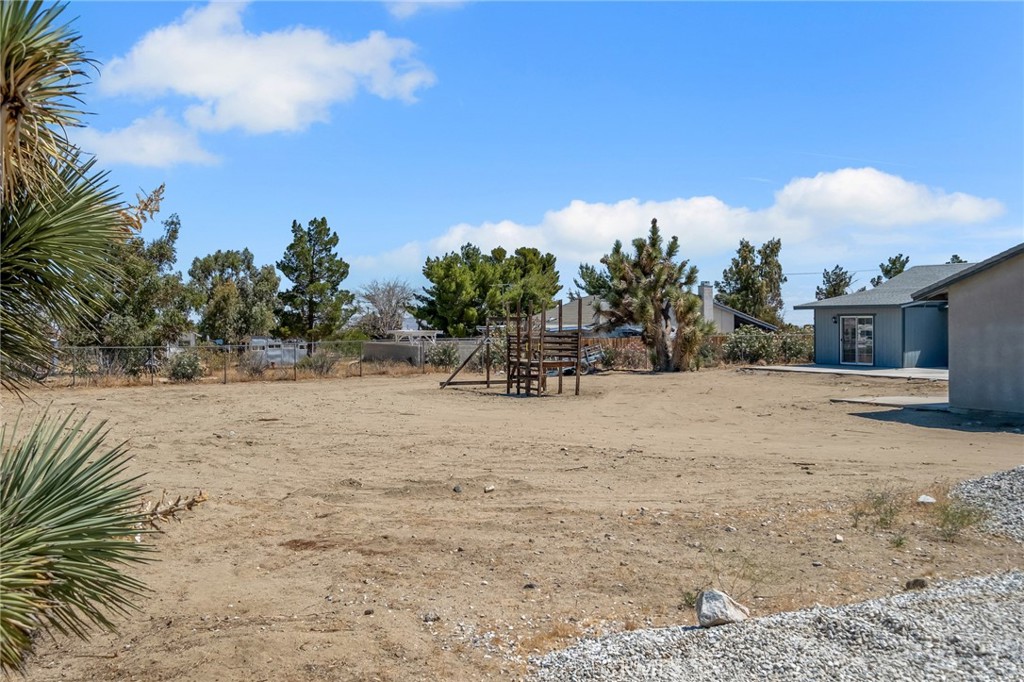 12736 Oasis Property Photo 32
