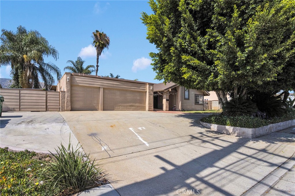 1087 Baseline Road Property Photo 2