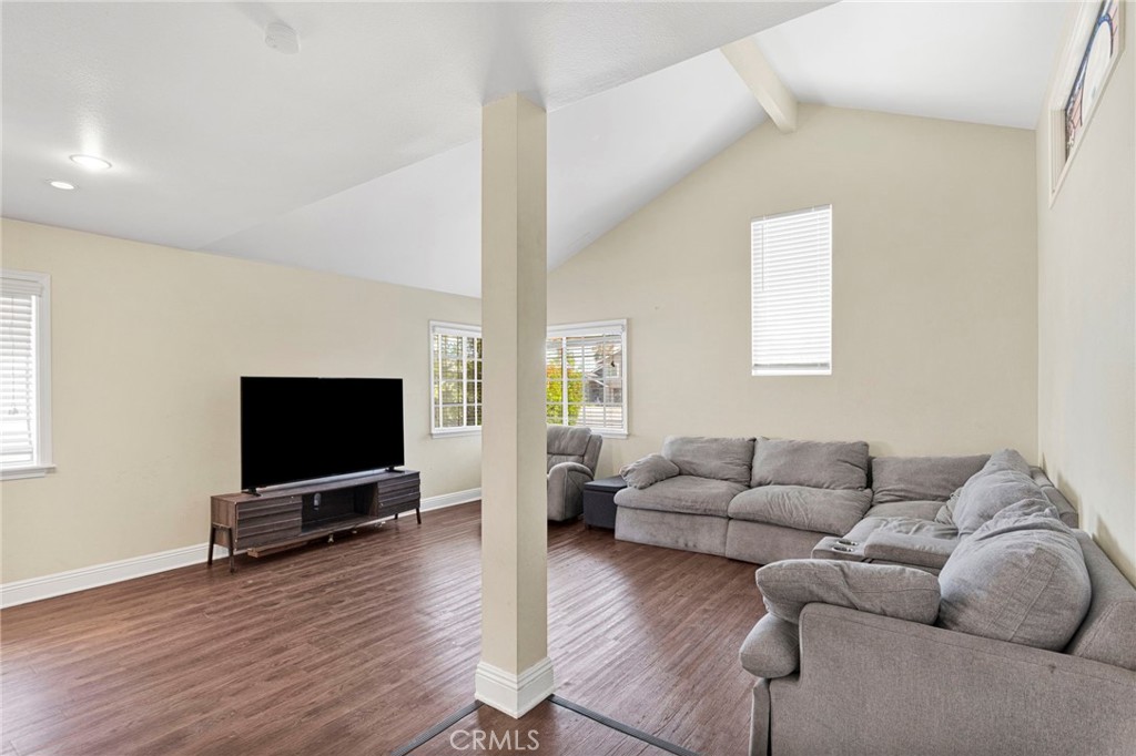 1087 Baseline Road Property Photo 9