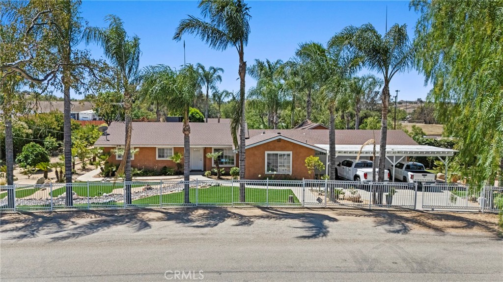 19345 Warren Property Photo