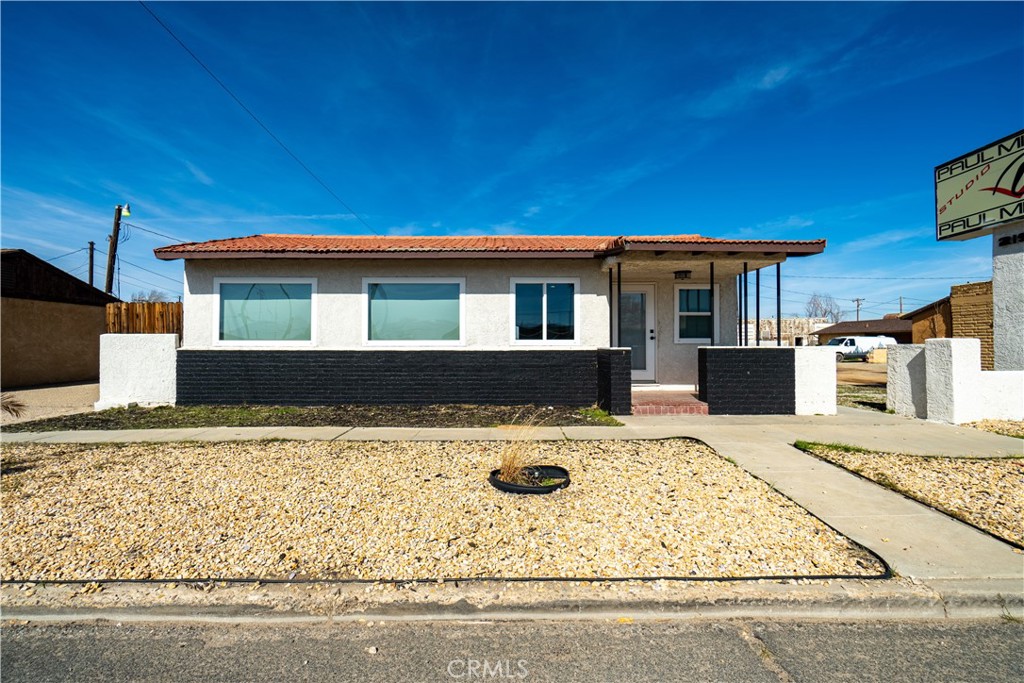 21948 US Highway 18 Property Photo 1