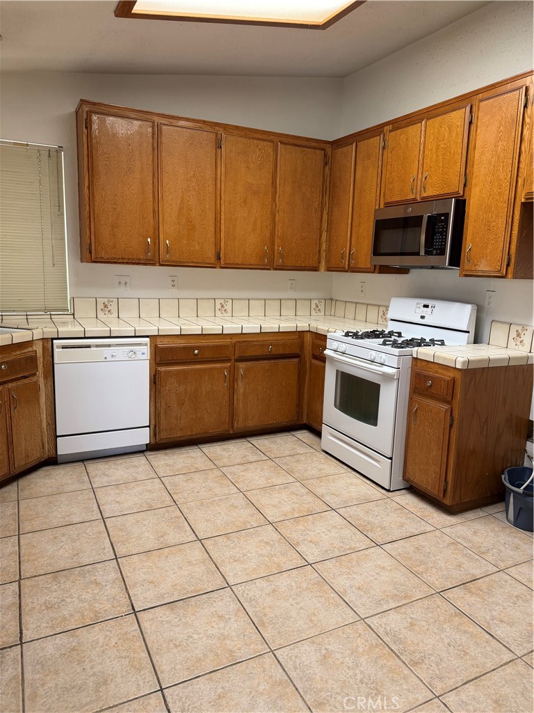 17378 Danbury Property Photo 5
