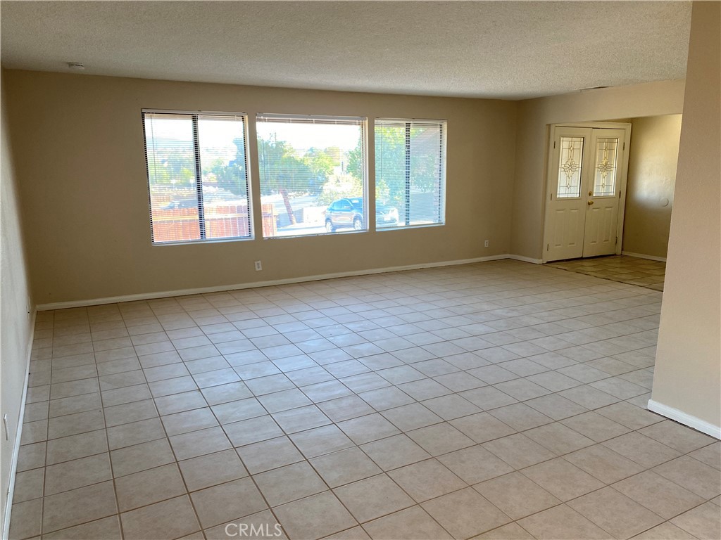 18746 Rock Springs Road Property Photo 3