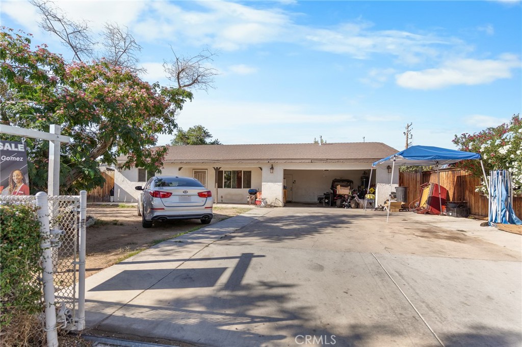 16011 Smoke Tree Property Photo 2