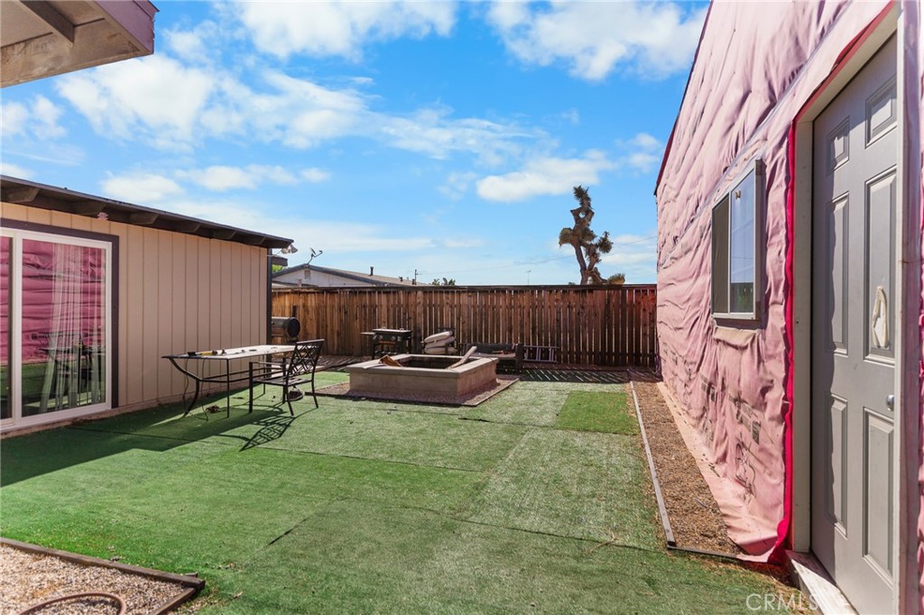 16011 Smoke Tree Property Photo 11