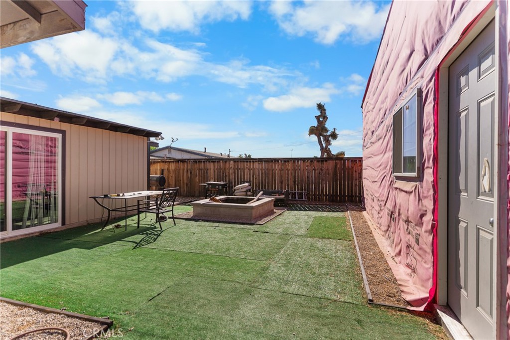 16011 Smoke Tree Property Photo 14
