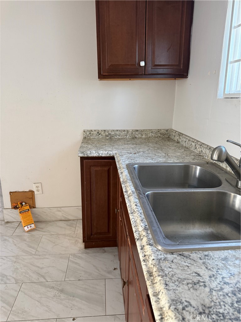 10215 25th Property Photo 2