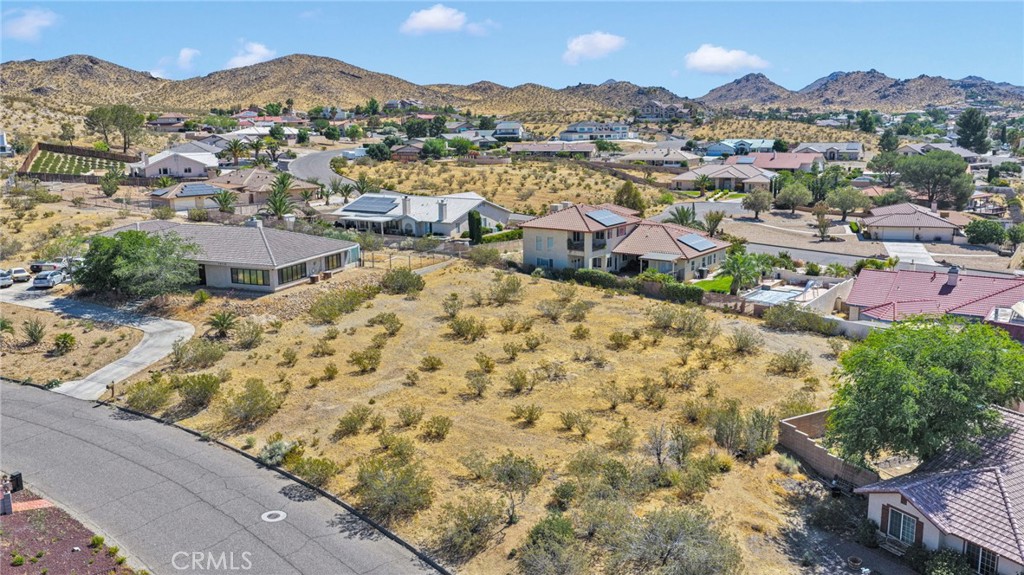 16425 Viho Property Photo 1
