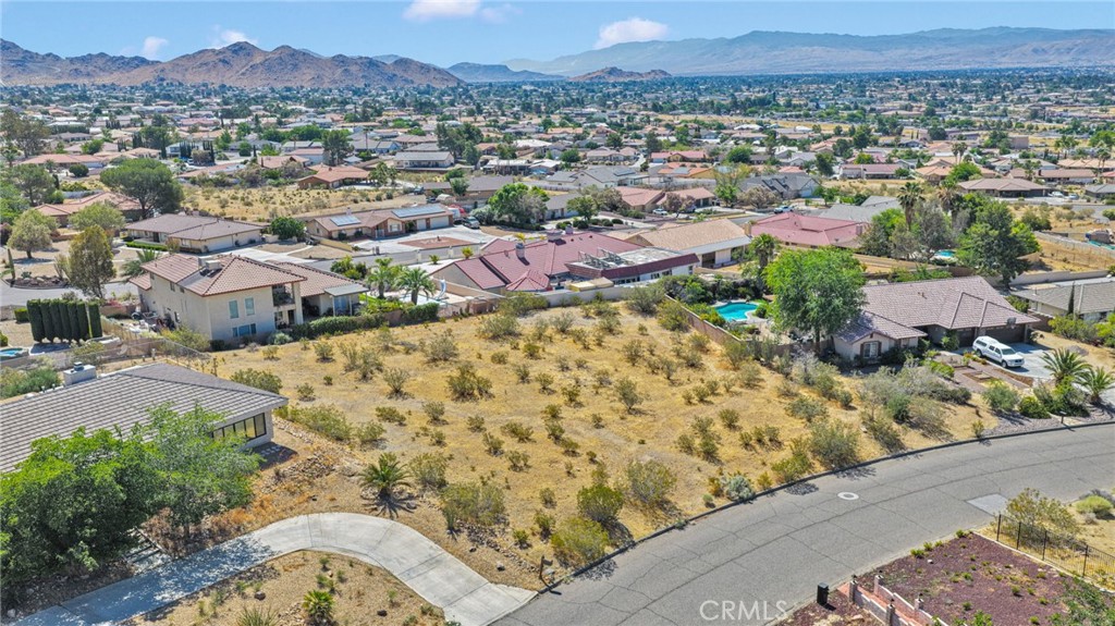 16425 Viho Property Photo 3