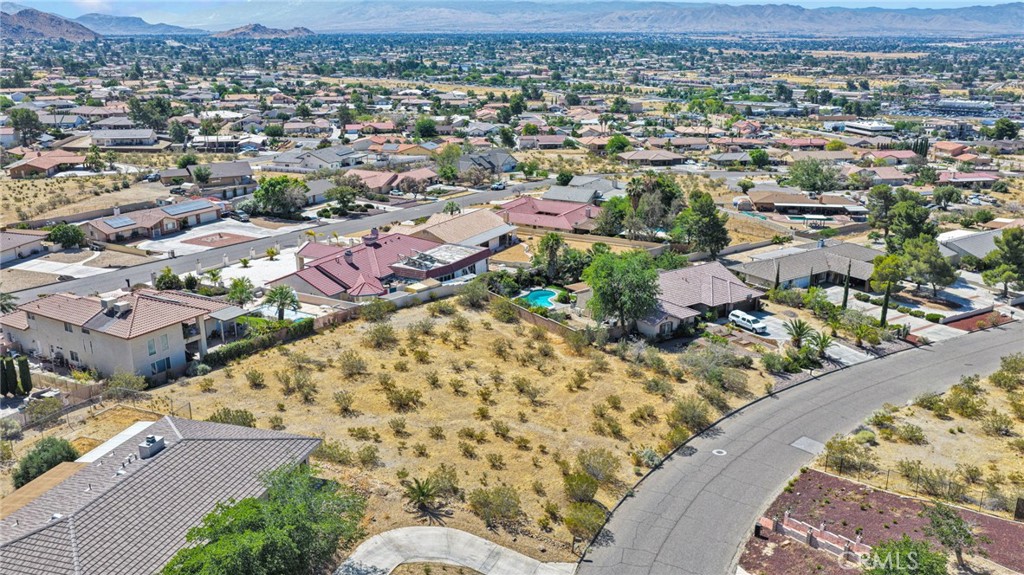 16425 Viho Property Photo 4