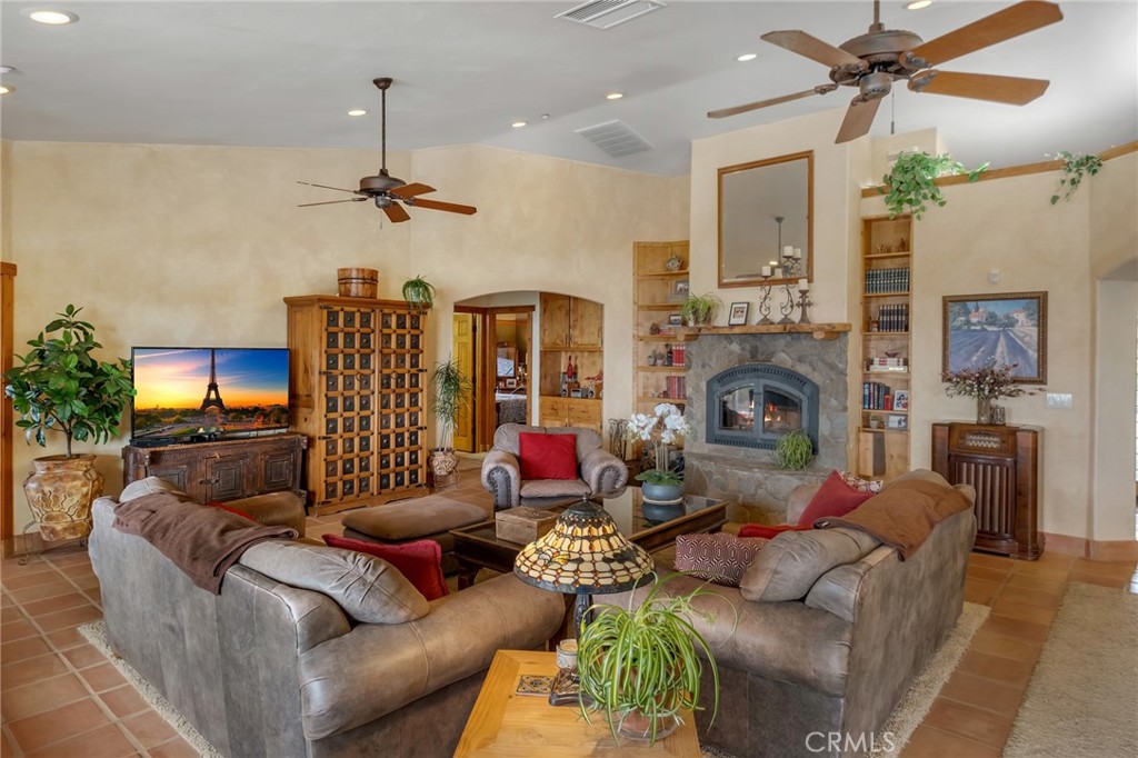 8334 Sky Line Property Photo 8