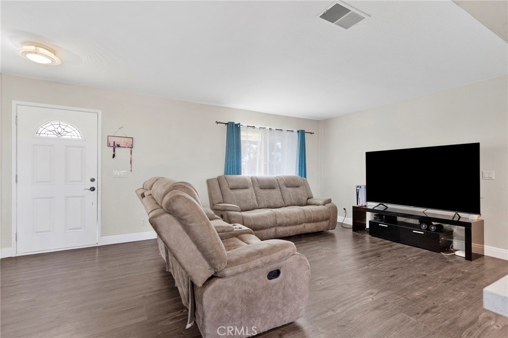 21330 Ramona Property Photo 8