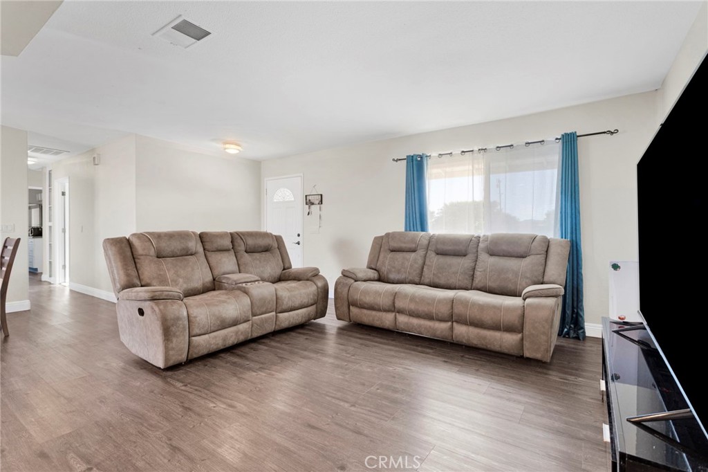 21330 Ramona Property Photo 9