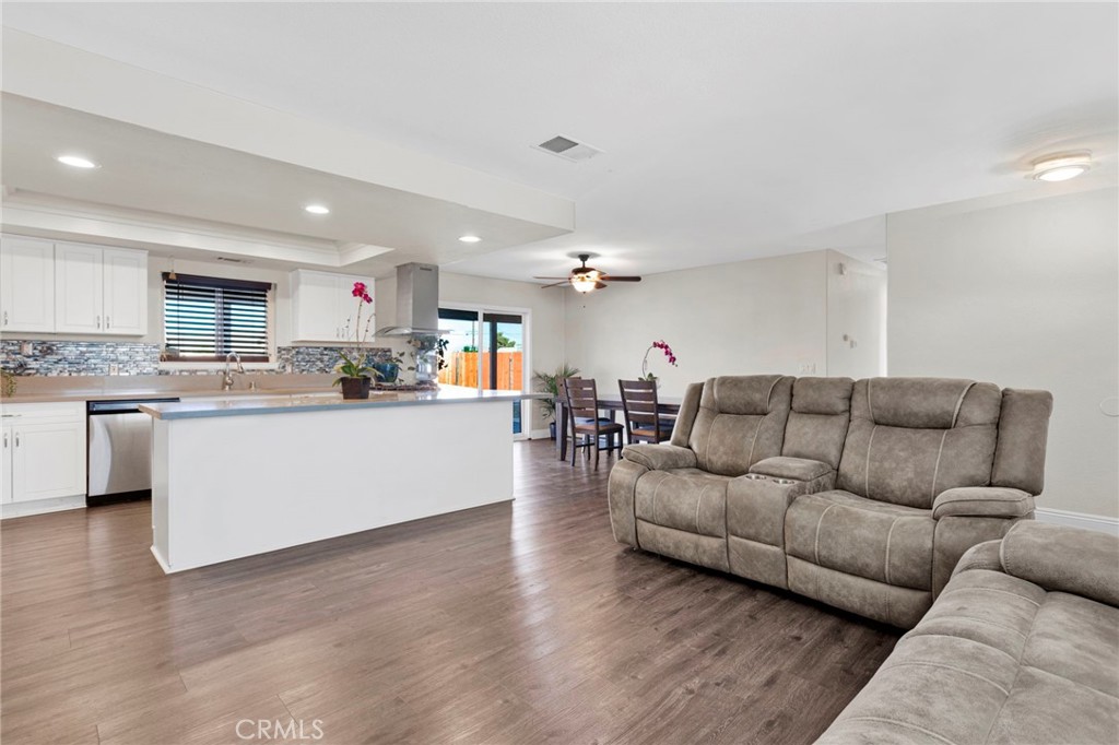 21330 Ramona Property Photo 10