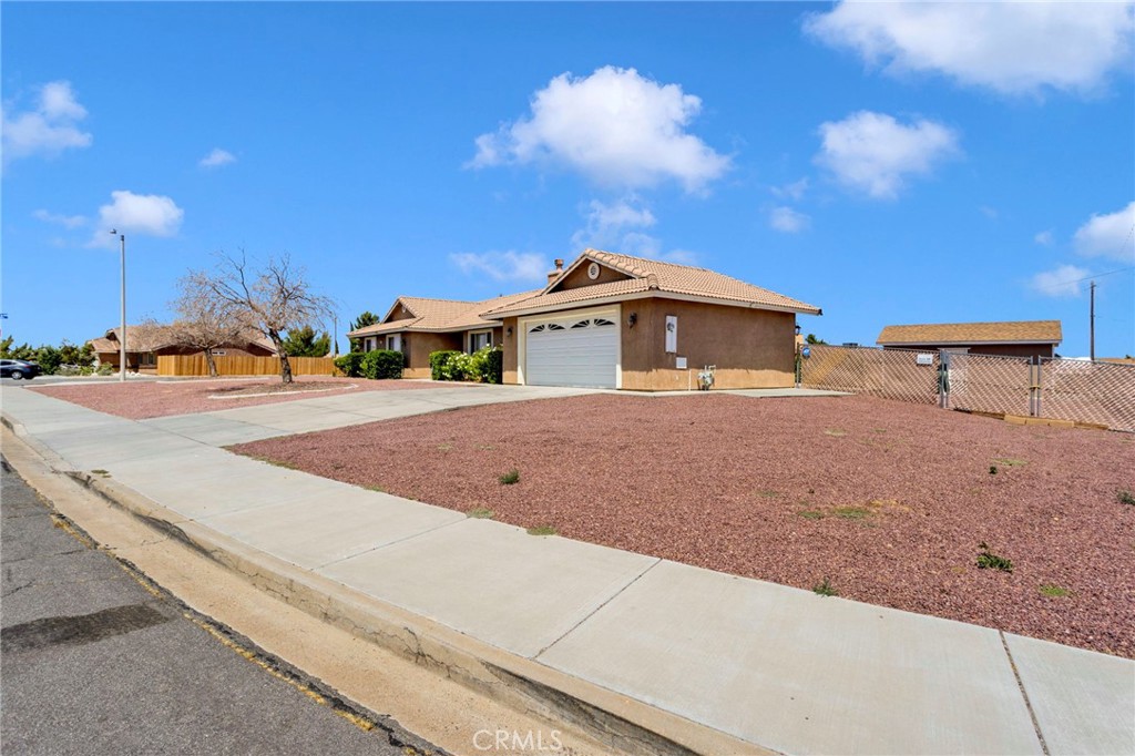 13935 Apple Creek Property Photo 3