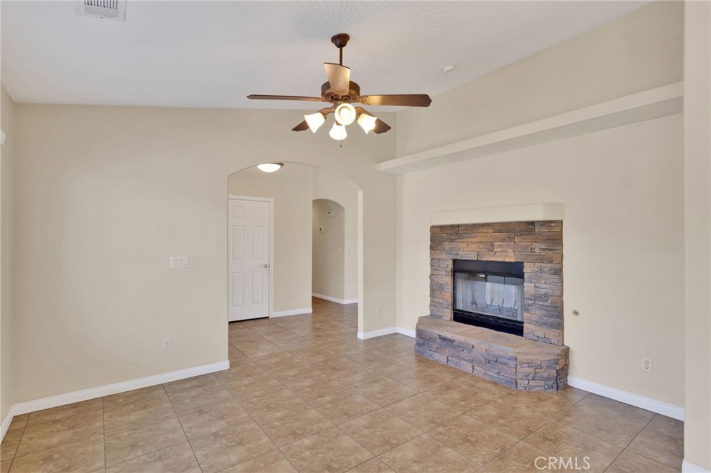 13935 Apple Creek Property Photo 8