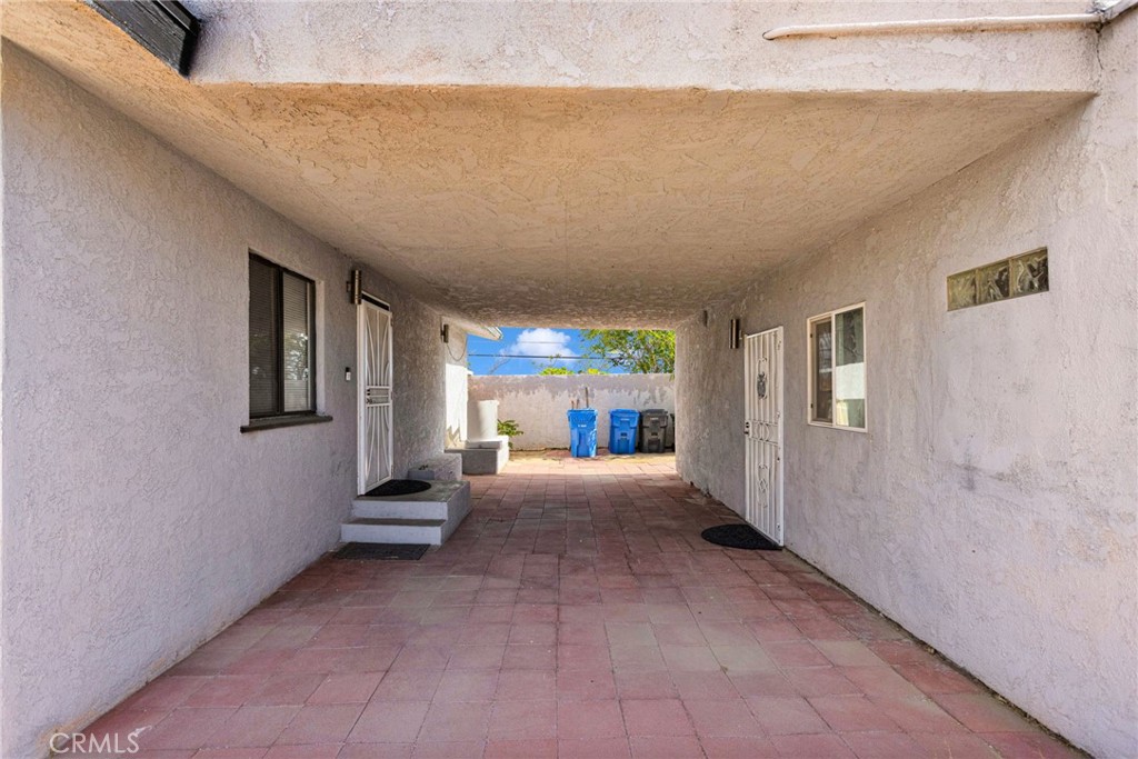 27763 Crestview Property Photo 5
