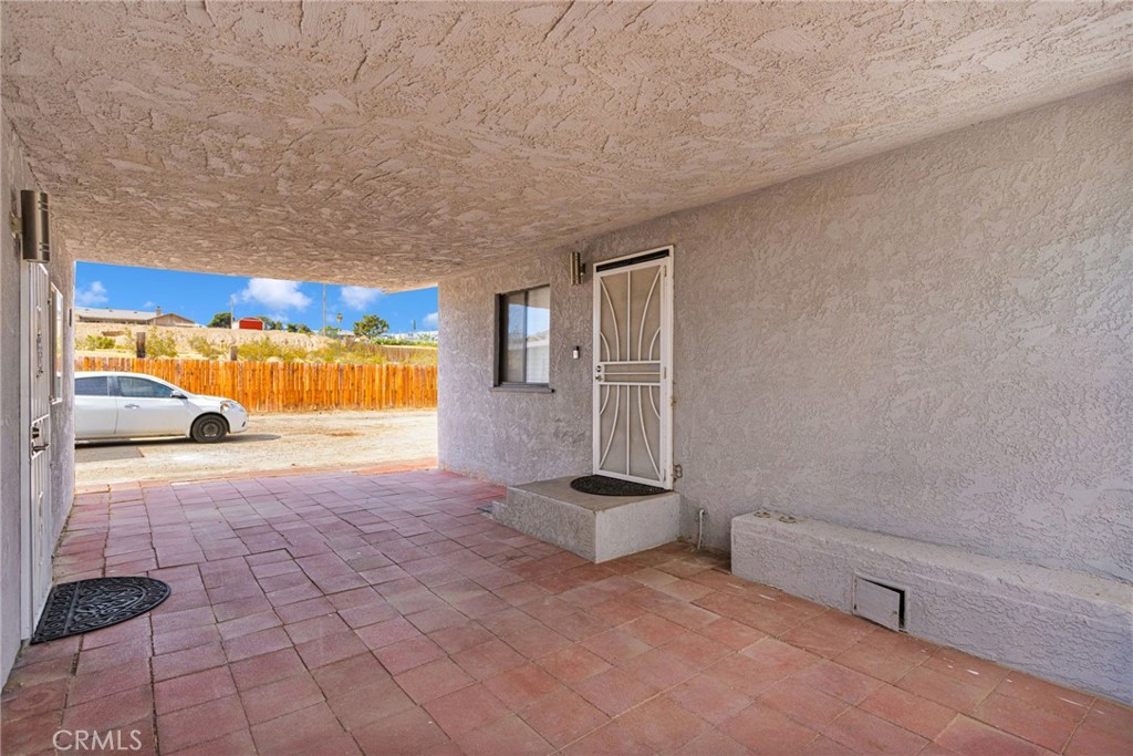 27763 Crestview Property Photo 6