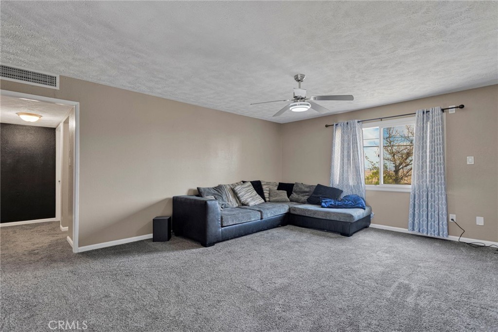 27763 Crestview Property Photo 9