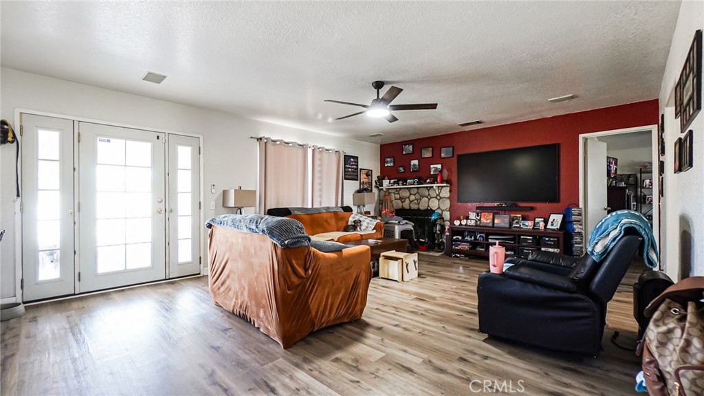 12786 4th Property Photo 4