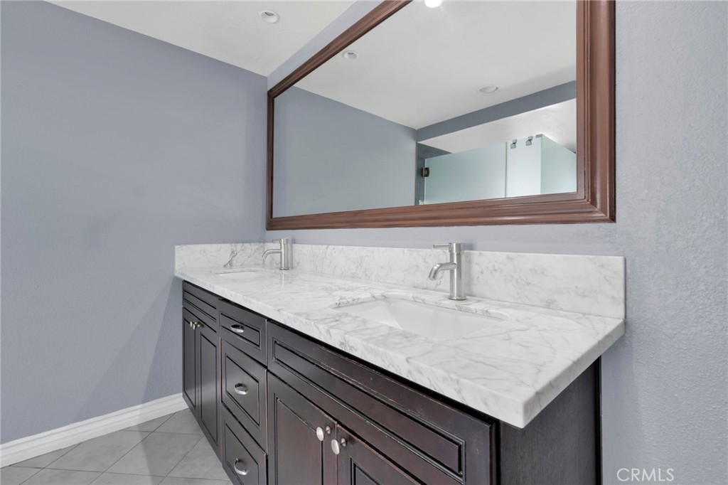 2425 San Fernando Court Property Photo 37