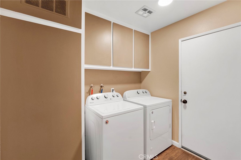 2425 San Fernando Court Property Photo 41