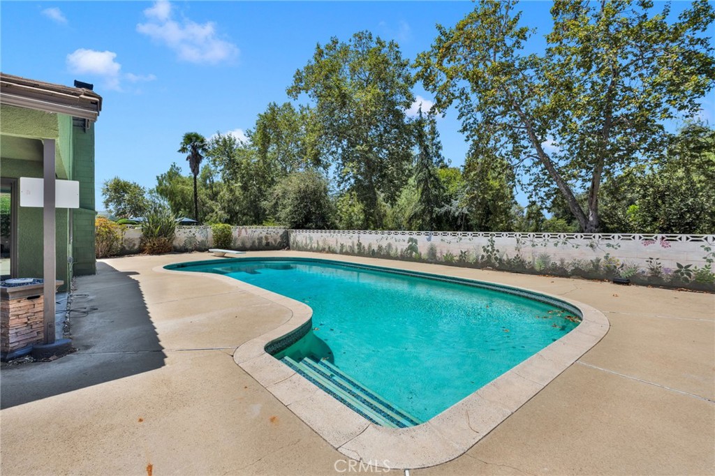 2425 San Fernando Court Property Photo 48
