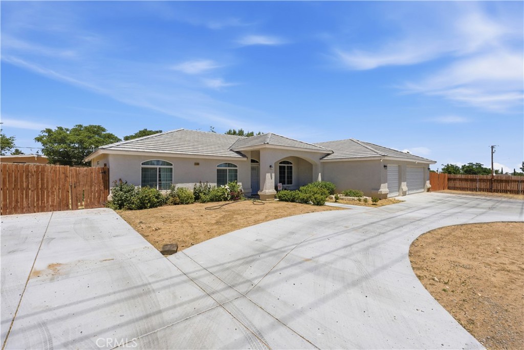 8984 Peach Ave Property Photo