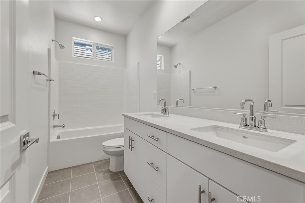 15982 Parkhouse 2 Property Photo 27