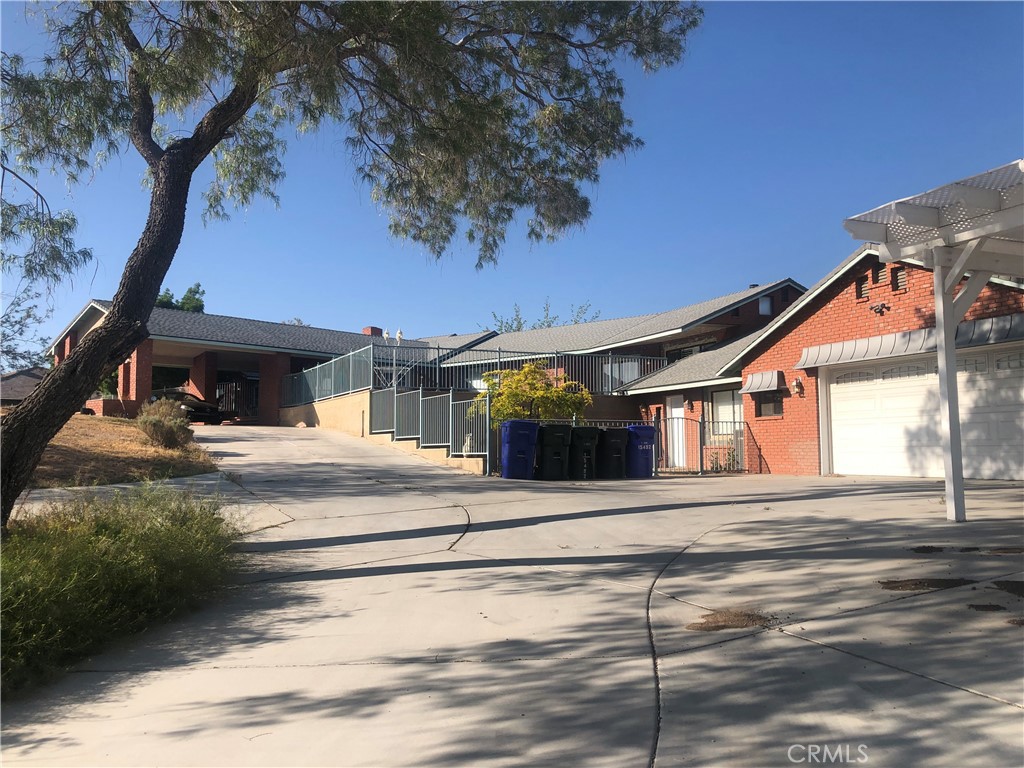 15492 Lenca Property Photo 1