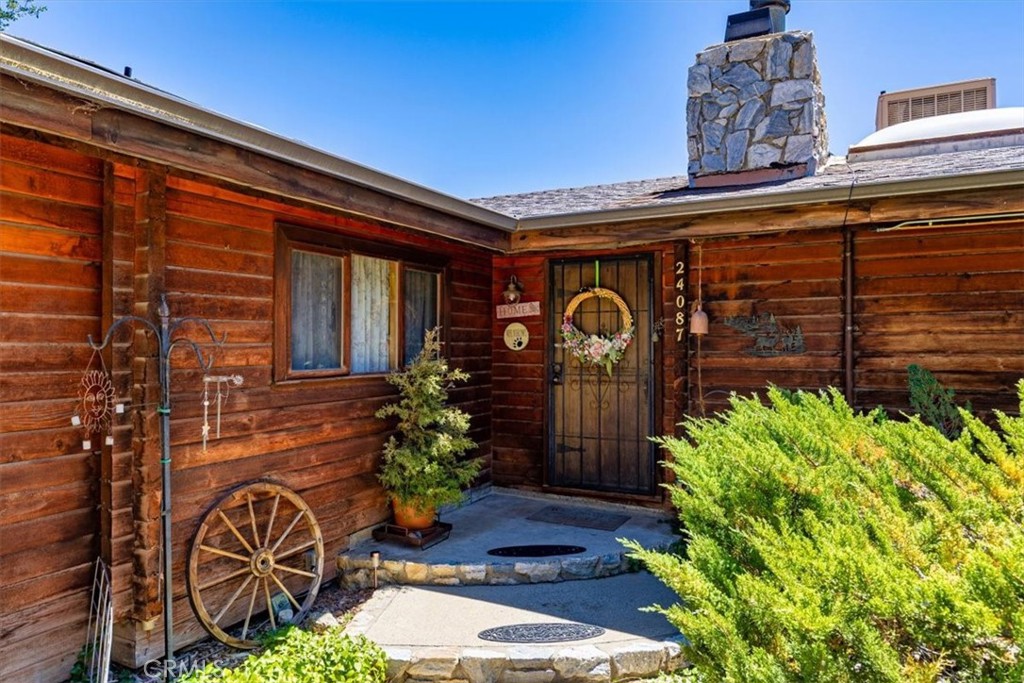 24087 Clover Spring Property Photo 4