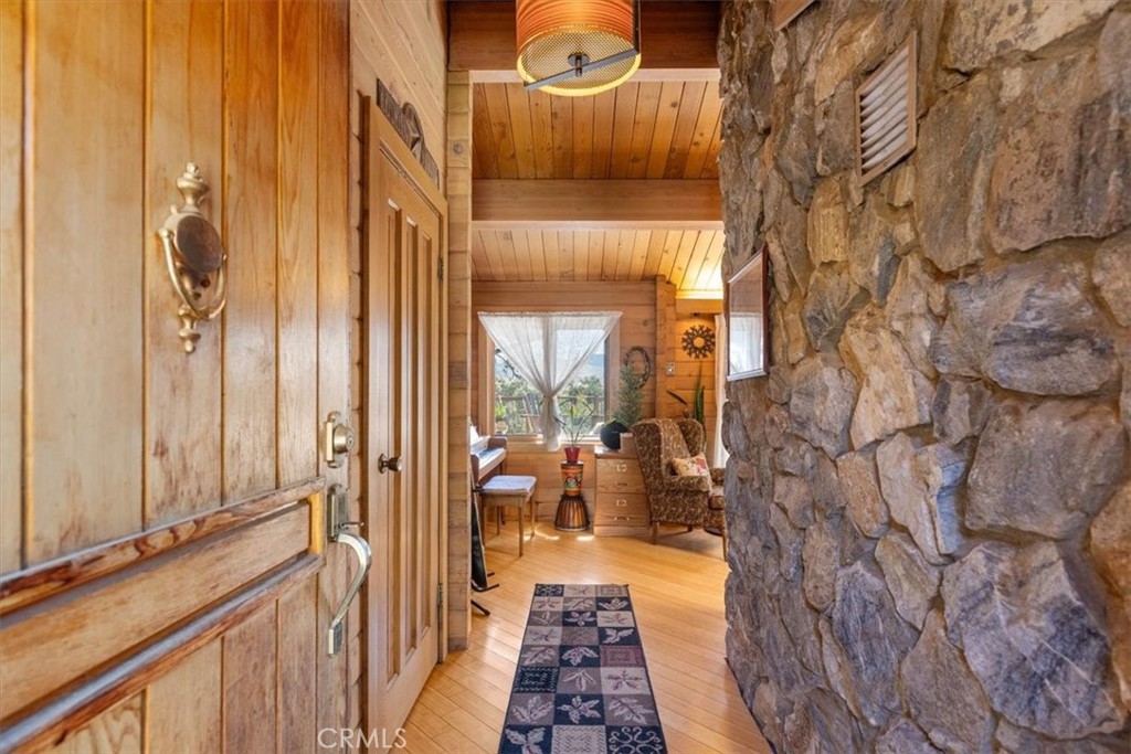 24087 Clover Spring Property Photo 5