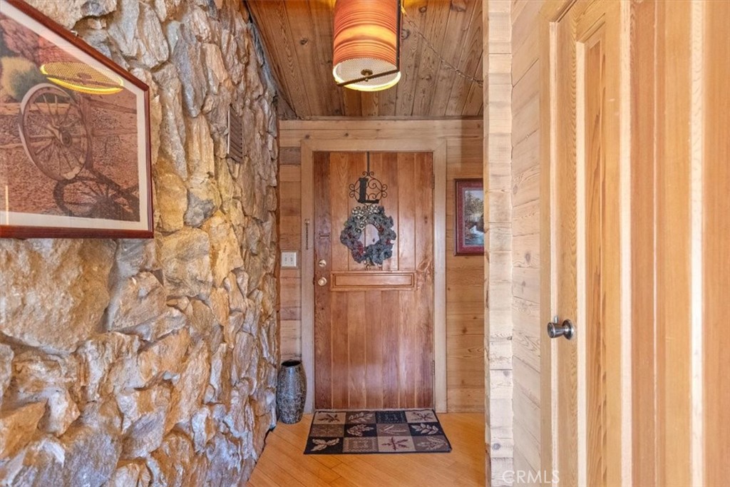 24087 Clover Spring Property Photo 6