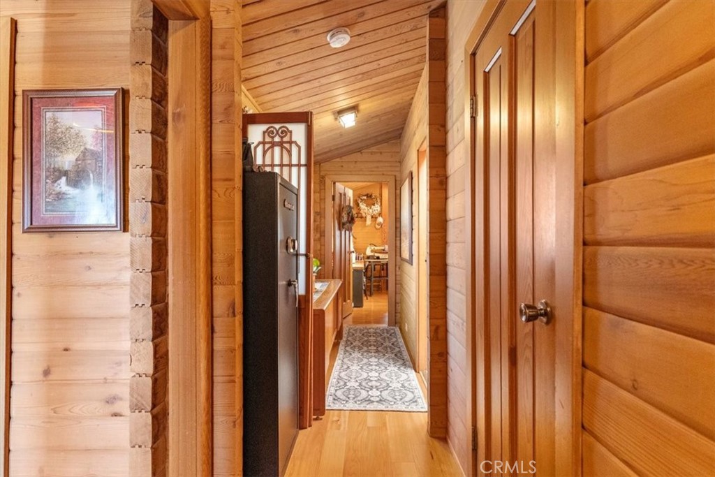 24087 Clover Spring Property Photo 8