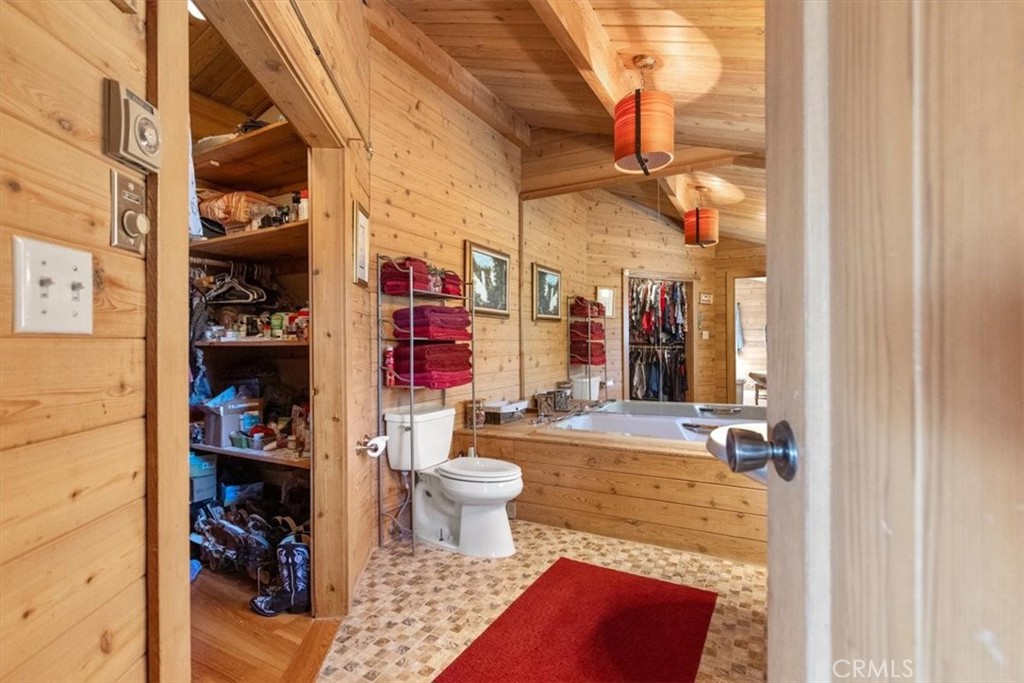 24087 Clover Spring Property Photo 13