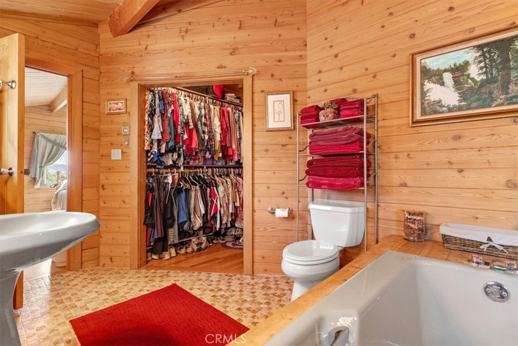 24087 Clover Spring Property Photo 15