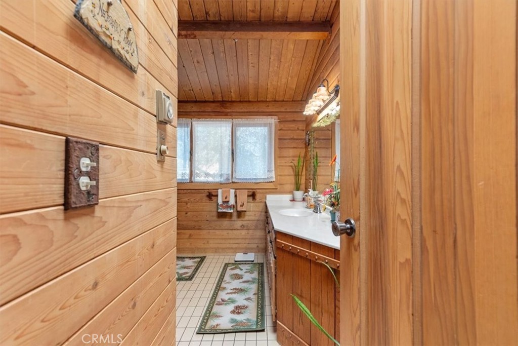 24087 Clover Spring Property Photo 16