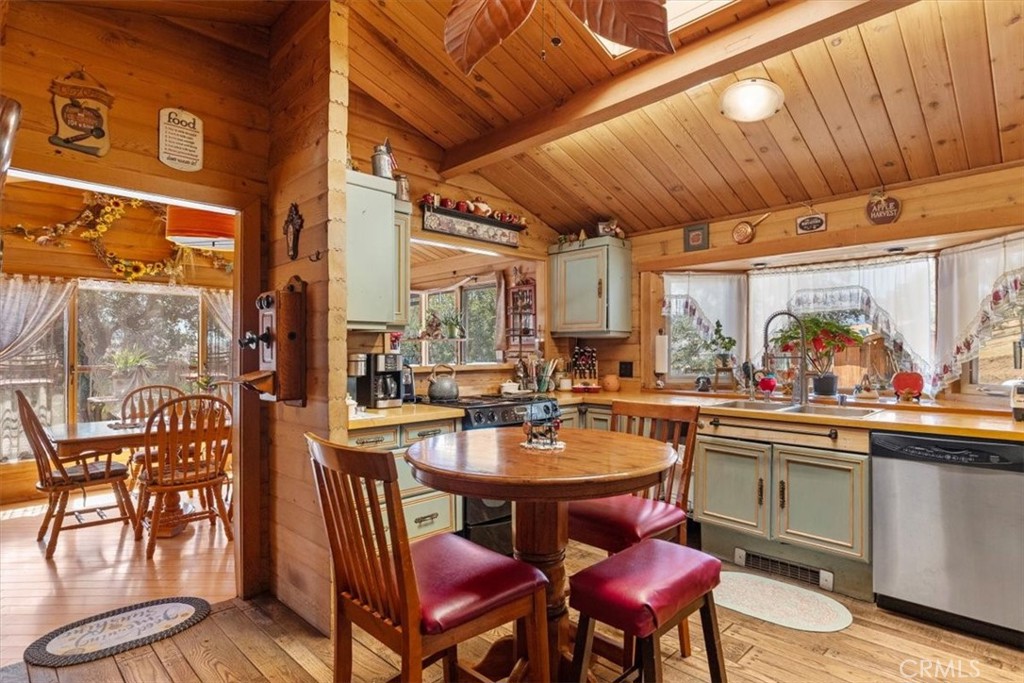 24087 Clover Spring Property Photo 30