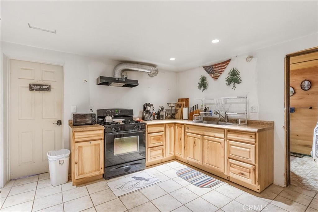 24087 Clover Spring Property Photo 38