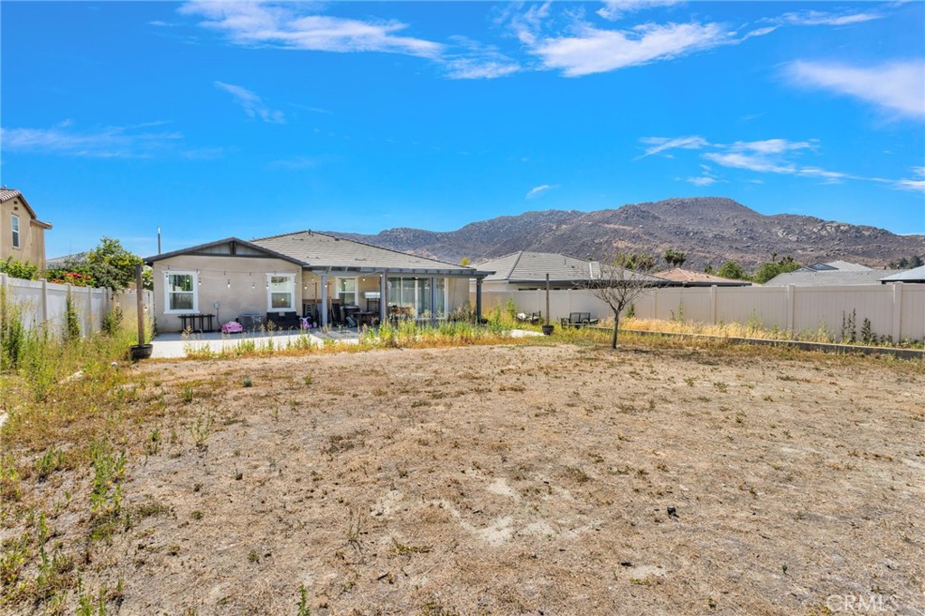 14421 Quincy Property Photo 35