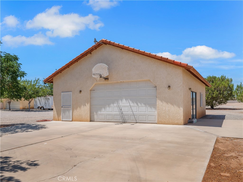 8756 Oakwood Property Photo 30