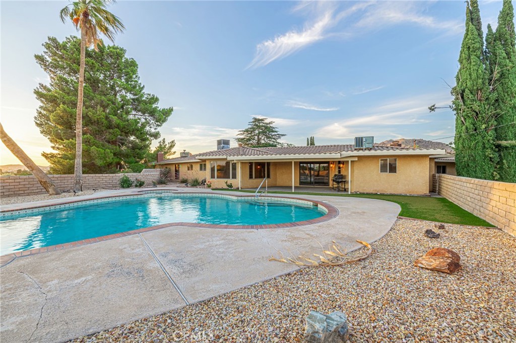 19459 Shasta Road Property Photo 60
