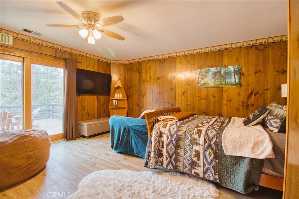 779 Oriole Property Photo 9