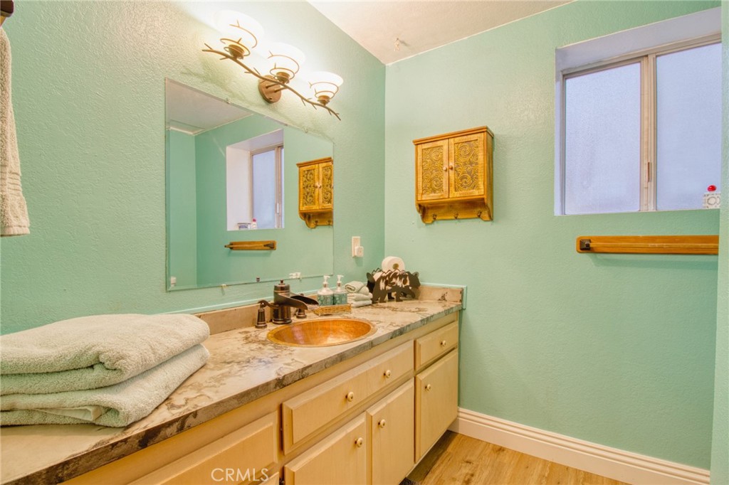 779 Oriole Property Photo 23