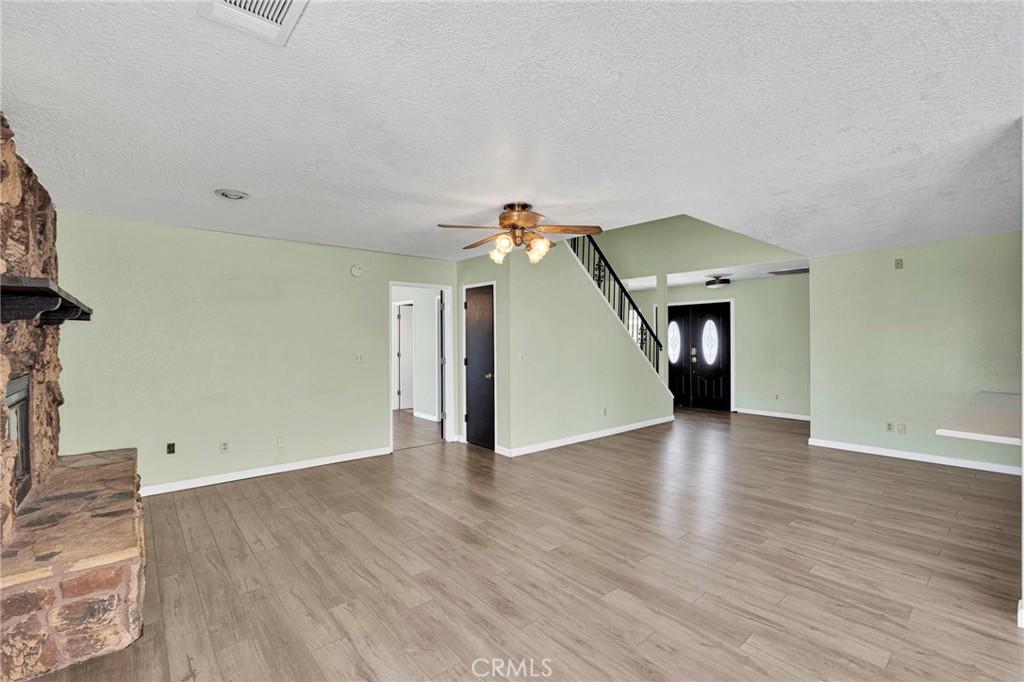 18420 Niagara Property Photo 9