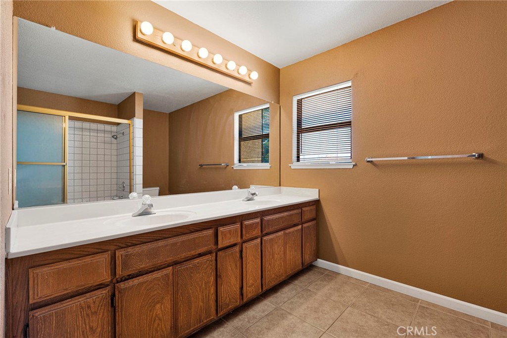 18420 Niagara Property Photo 30