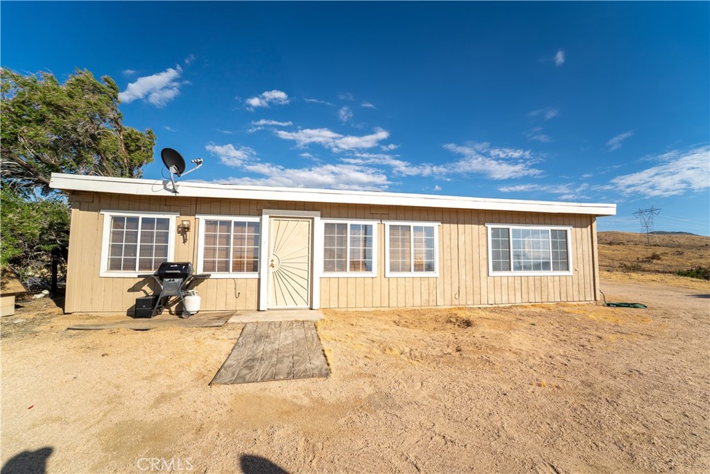8390 Milpas Property Photo 1