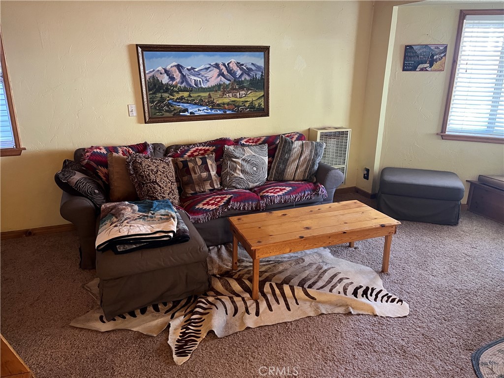 1366 Laura Property Photo 9