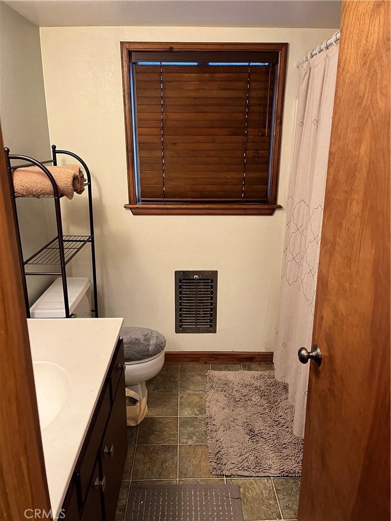 1366 Laura Property Photo 12