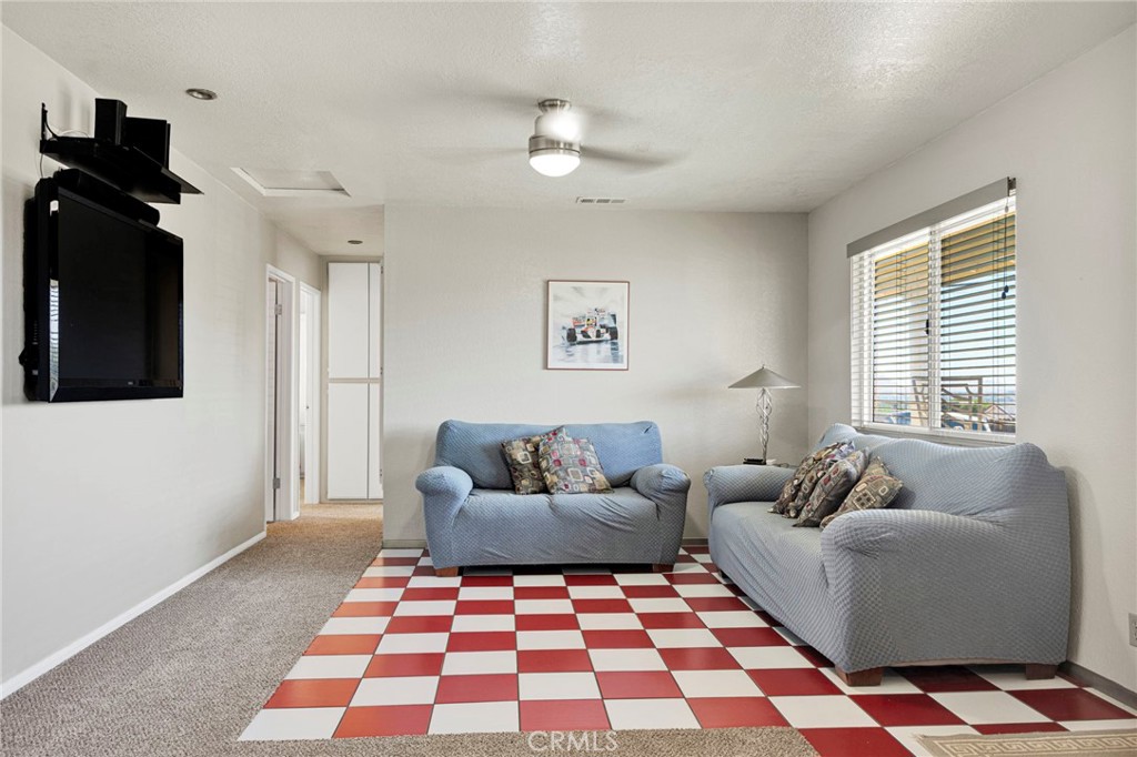 11590 Peach Property Photo 8